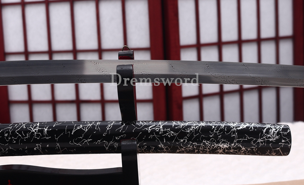 Twisted Pattern Damascus Folded Steel Katana Japanese Samurai Sword Battle Ready Shinogi Zukuri Black & White
