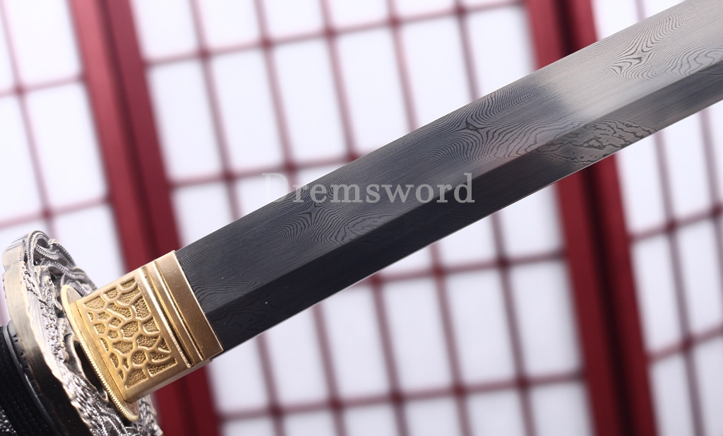 Twisted Pattern Damascus Folded Steel Katana Japanese Samurai Sword Battle Ready Shinogi Zukuri Black & White