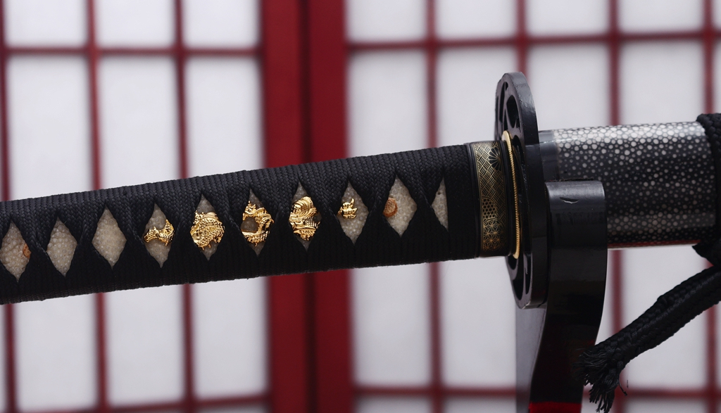Handmade L6 Steel Clay Tempered Katana Suguha Hamon Japanese Samurai Sword Sharp Shinogi-Zukuri Sword Black