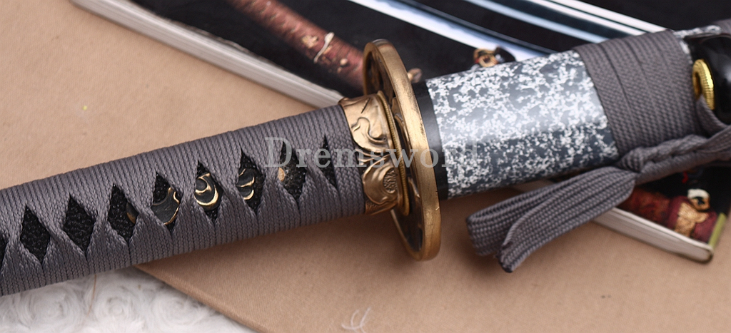 T10 Steel Clay Tempered Katana Japanese Samurai Sword SHINOGI-ZUKURI Battle Ready Grey