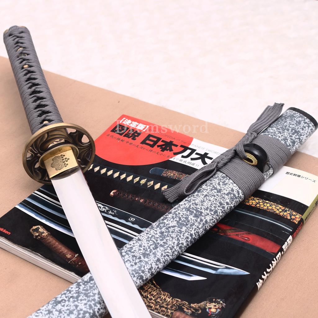T10 Steel Clay Tempered Katana Japanese Samurai Sword SHINOGI-ZUKURI Battle Ready Grey