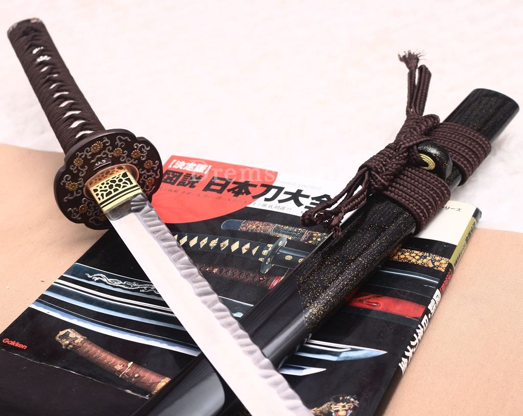 T10 Clay Tempered Katana Hammering Pattern Japanese Samurai Sword SHINOGI-ZUKURI Battle Ready Black
