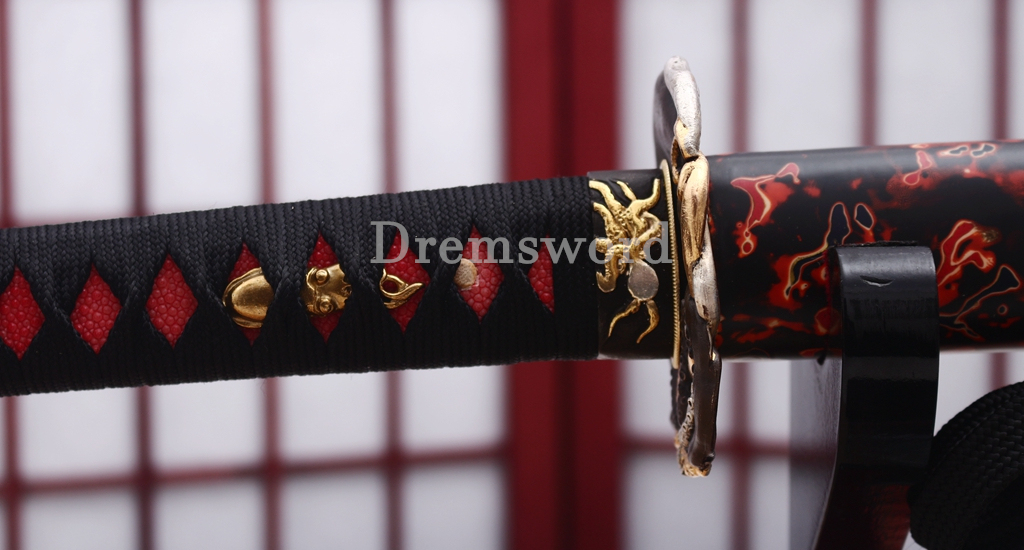 Tamahagane Steel Clay Tempered Katana Hand Carving Japanese Samurai Sword SHINOGI-ZUKURI Urushi-nuri Saya Black
