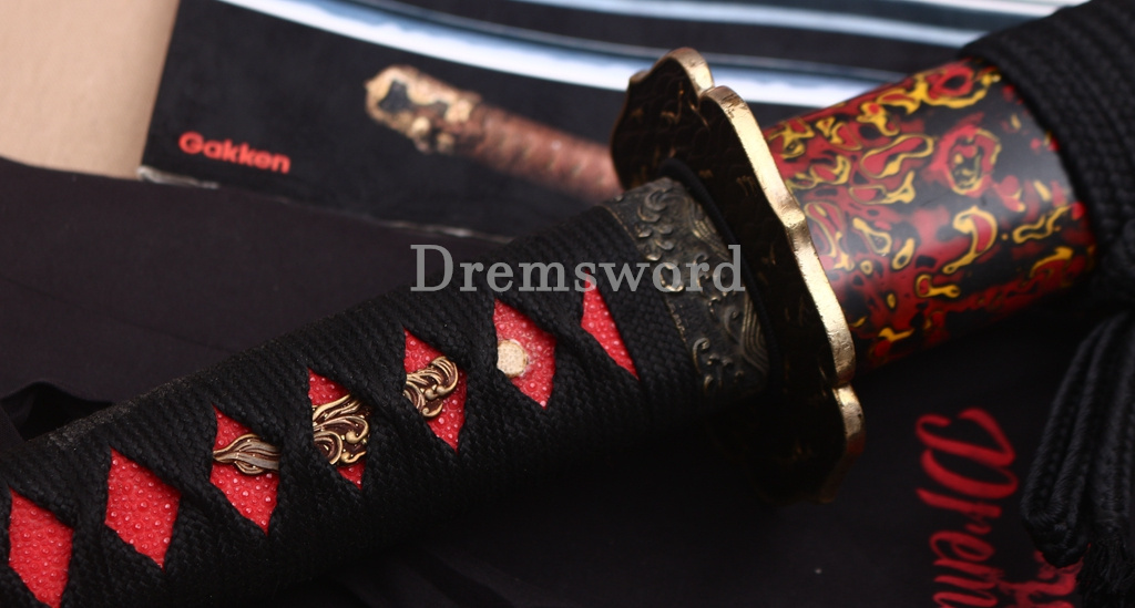 Folded Steel Clay Tempered Katana Abrasive Hamon Japanese Samurai Sword Urushi-nuri Saya Shinogi-Zukuri Red
