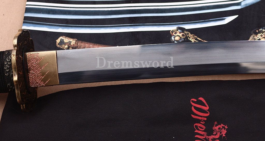 Folded Steel Clay Tempered Katana Abrasive Hamon Japanese Samurai Sword Urushi-nuri Saya Shinogi-Zukuri Red