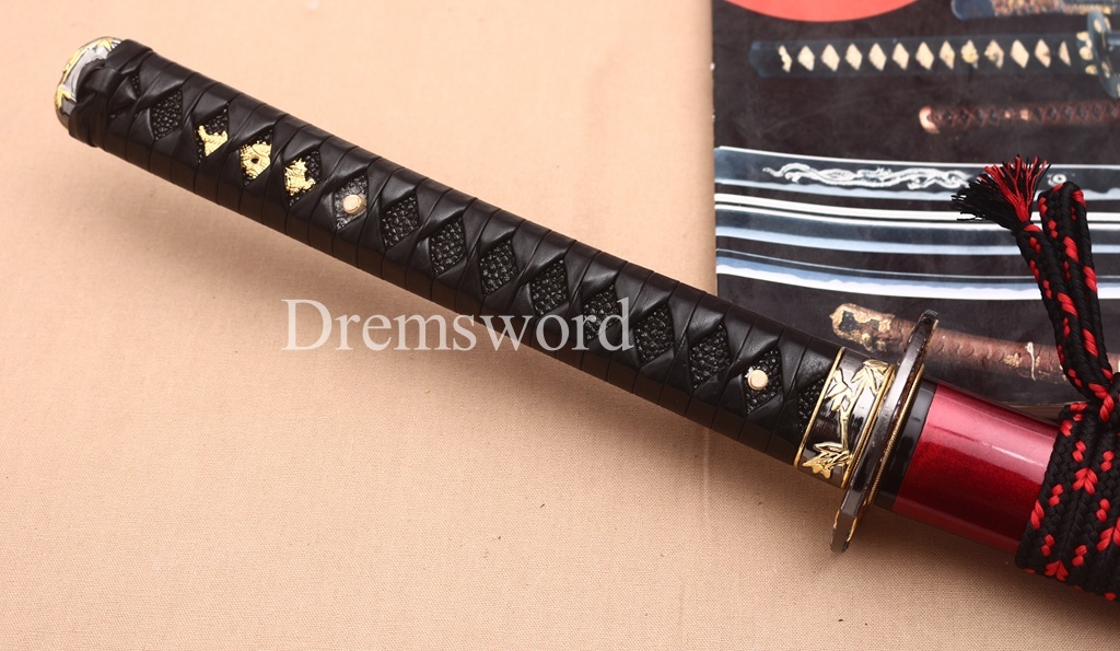 Handmade 9260 Spring Steel Wakizashi Horn Saya Japanese Samurai Sword Battle Ready Full Tang Shinogi-Zukuri Red