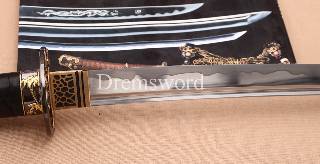 Handmade 9260 Spring Steel Wakizashi Horn Saya Japanese Samurai Sword Battle Ready Full Tang Shinogi-Zukuri Red
