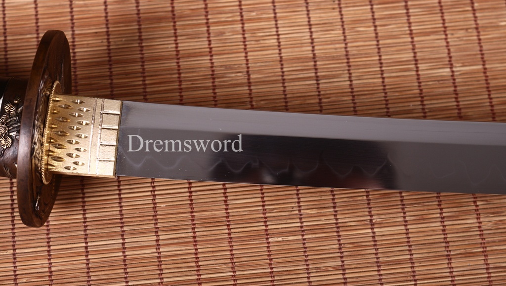 T10 Steel Clay Tempered Katana Japanese Samurai Sword SHINOGI-ZUKURI Battle Ready Red Dragon Saya