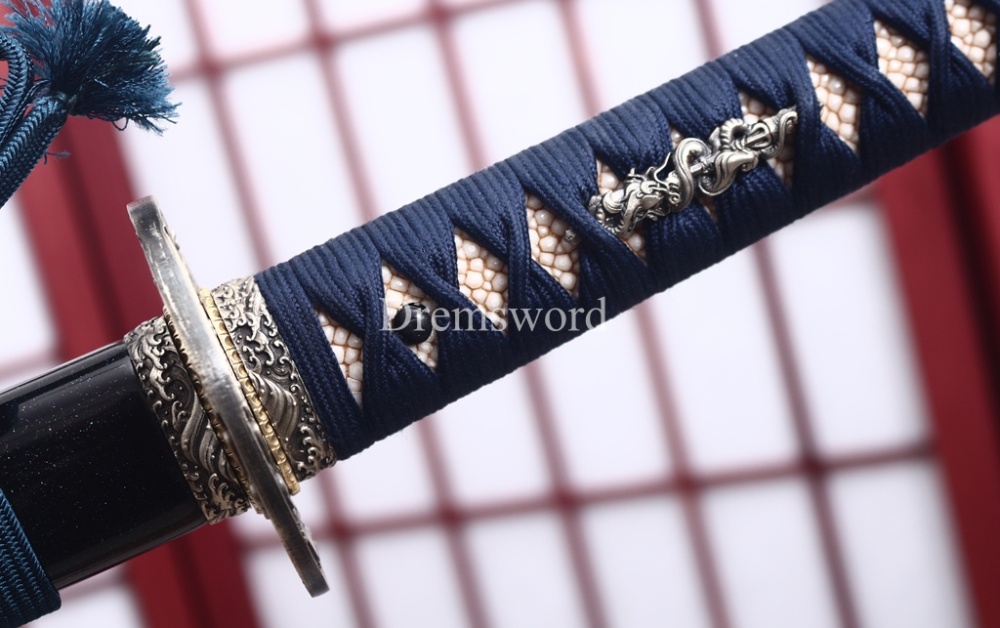 Japanese Silk Ito Handmade L6 Steel Katana Horn Saya Emperor Nodes Rayskin Japanese Samurai Sword Shinogi-Zukuri Sword Black