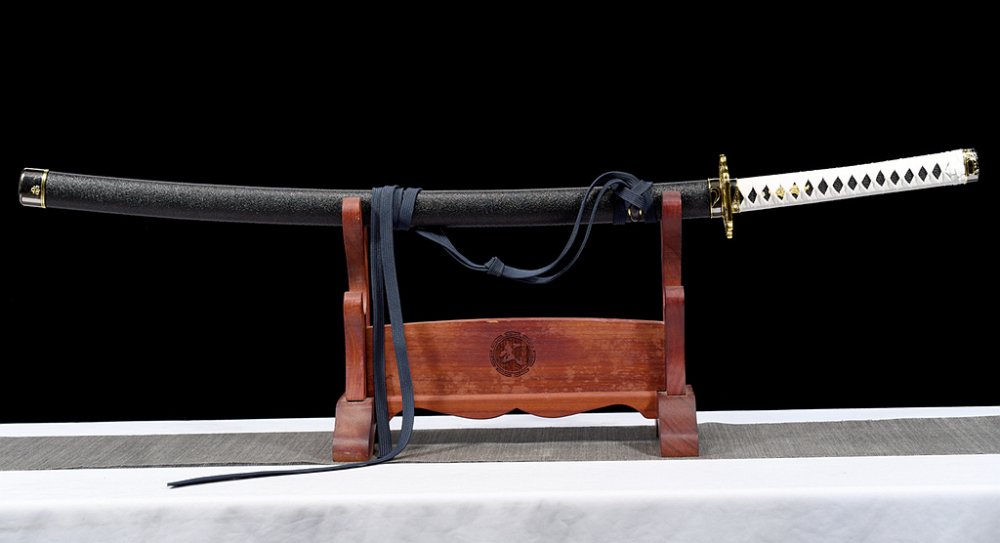 The Last Promoted Devil May Cry T10 Clay Tempered Katana Shipment Only to the USA