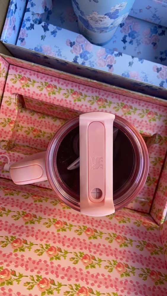 Alwin China RTS 40oz Flower Love Shack Stanley 304 stainless steel tumbler With gift box and straw topper