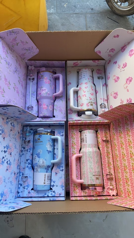 Alwin China RTS 40oz Flower Love Shack Stanley 304 stainless steel tumbler With gift box and straw topper