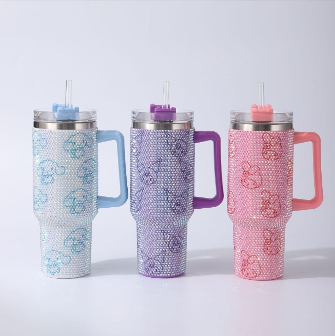 Alwin China RTS 40oz Bling Rhinestone tumbler Horro/Christimas/Grinch/Hello kitty/Stitch/Sanrio theme  Diamond Baseball 40oz Travel Mug with Handle Best Sell