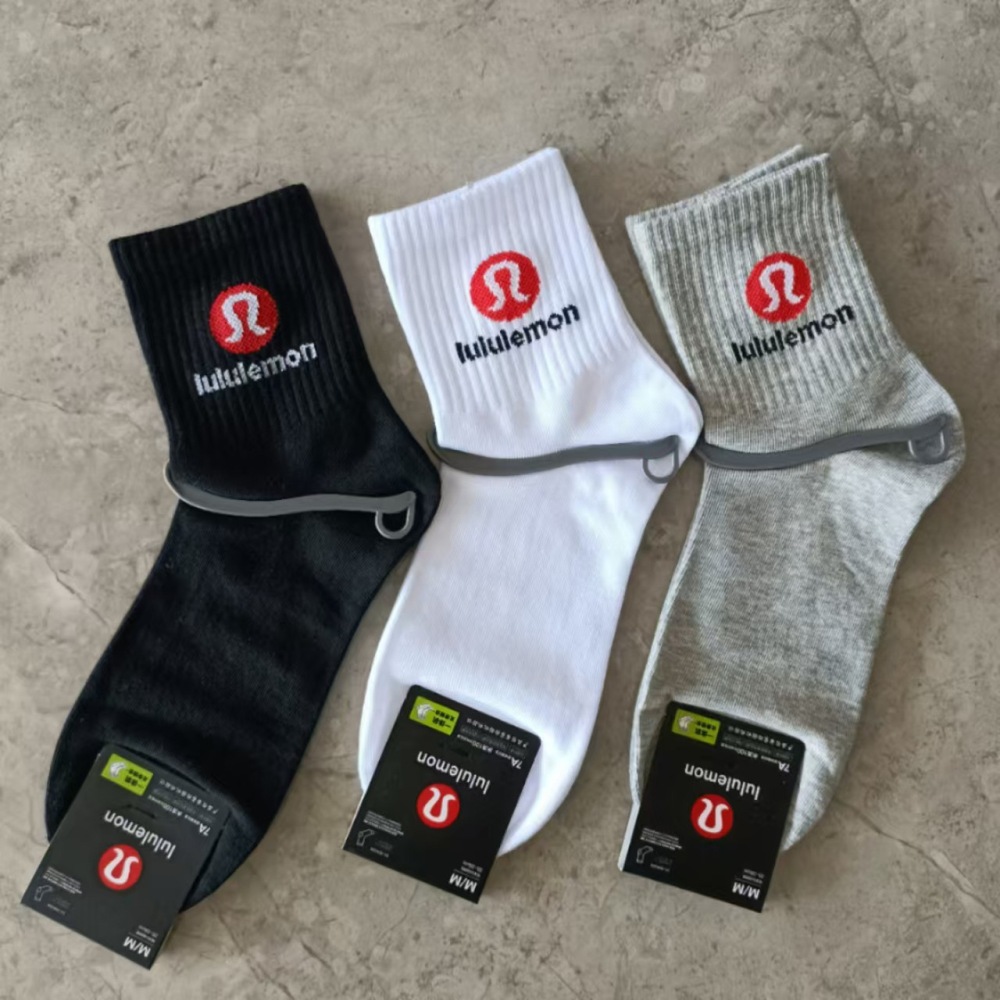 Alwin China RTS Lulu lemon Socks Winter Warm Embroidery Stockings Sport Hot Sale