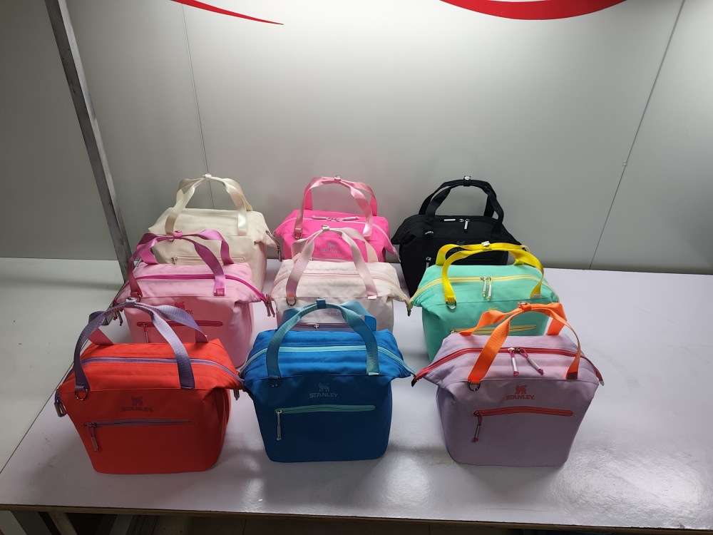 Alwin China RTS The All Day 40oz Stanley Official  Quencher Carry All Lunch Bag Hot Sale Mixed Color