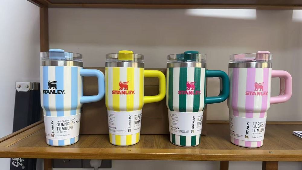 Alwin China RTS New Hot Sale 40oz 30oz 20oz Stanley Stripe Mug with Logo and Brown box Mixed Color