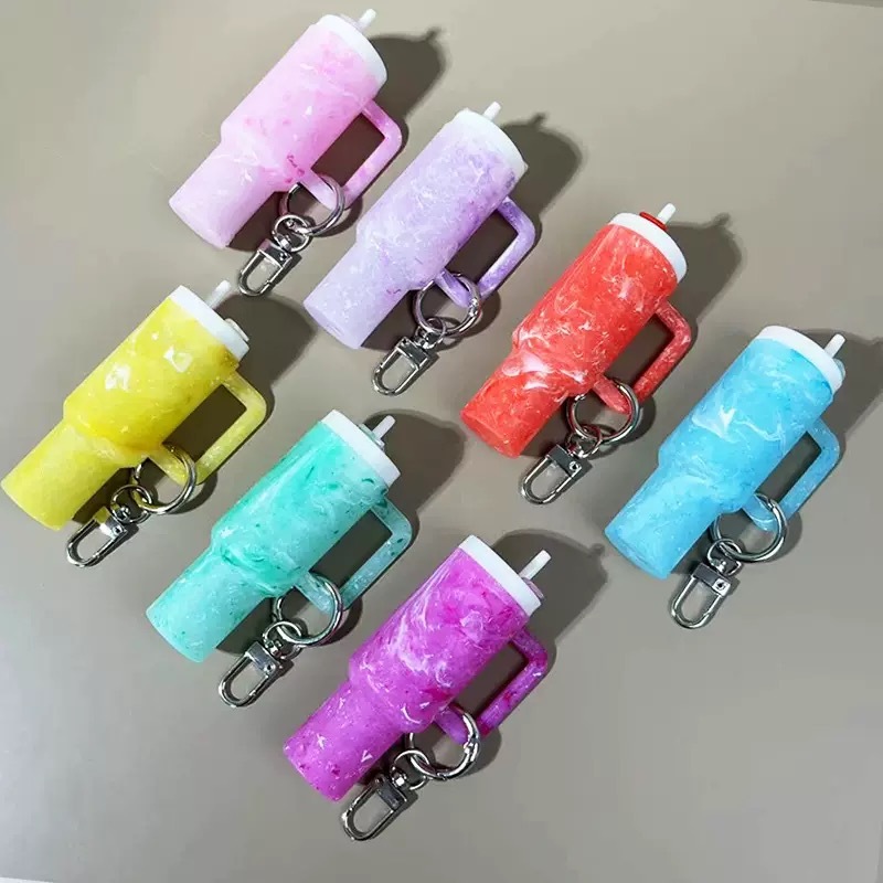 Alwin China RTS New style mini Stanley tumbler keychain Mixed colors Hot Sale Air Shipping
