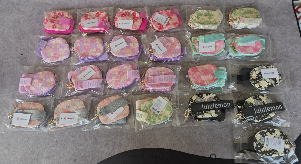 Alwin China RTS Lulu Lemon wallets Keychain bag Mxied Color Air Shipping