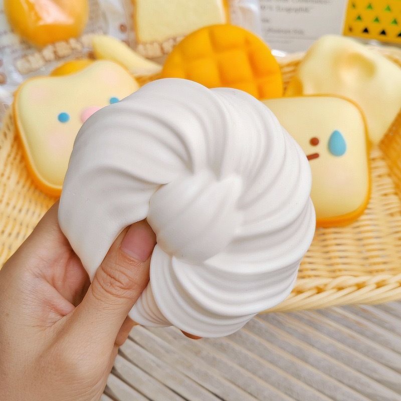 Alwin China RTS Popular Butter Squishy Toy Food Style Cute Bear Bread Hot Sale