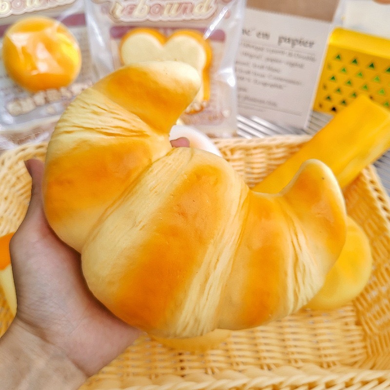 Alwin China RTS Popular Butter Squishy Toy Food Style Cute Bear Bread Hot Sale