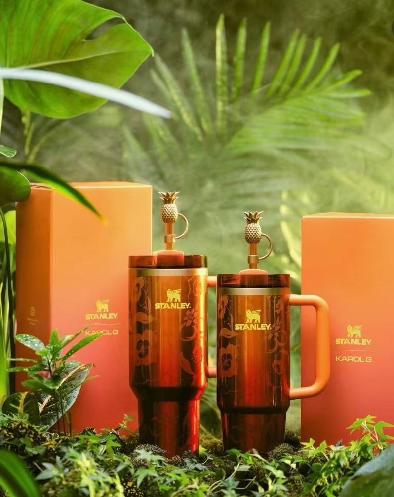 Alwin China RTS NEW 40oz Stanley KAROL G Mug with 3 Logo and Gift Box Hot Sale