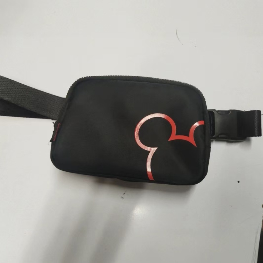 Alwin China RTS Lulu Lemon New Everywhere Mickey Bag 1L Waist Bag Sport Crossbody Chest Bag Hot Sale