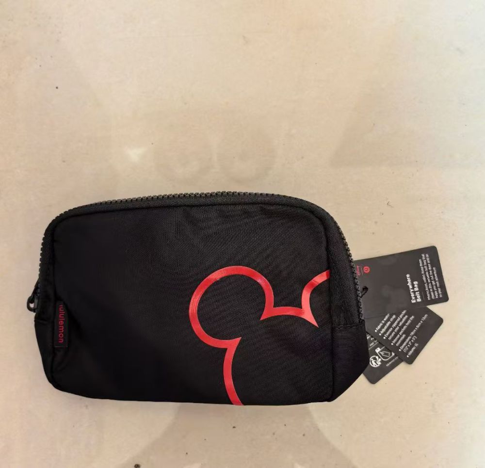 Alwin China RTS Lulu Lemon New Everywhere Mickey Bag 1L Waist Bag Sport Crossbody Chest Bag Hot Sale