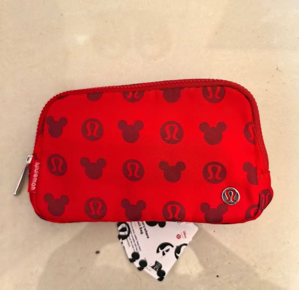 Alwin China RTS Lulu Lemon New Everywhere Mickey Bag 1L Waist Bag Sport Crossbody Chest Bag Hot Sale