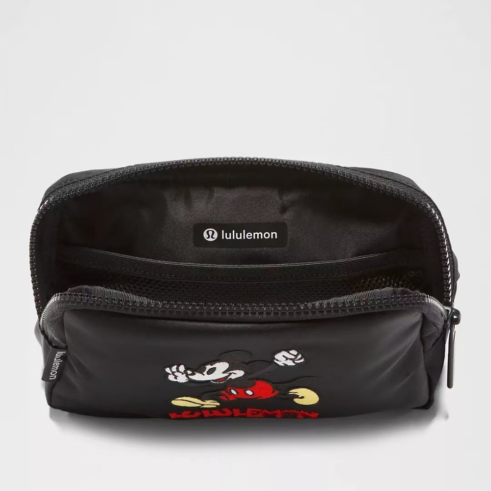 Alwin China RTS Lulu Lemon New Everywhere Mickey Bag 1L Waist Bag Sport Crossbody Chest Bag Hot Sale