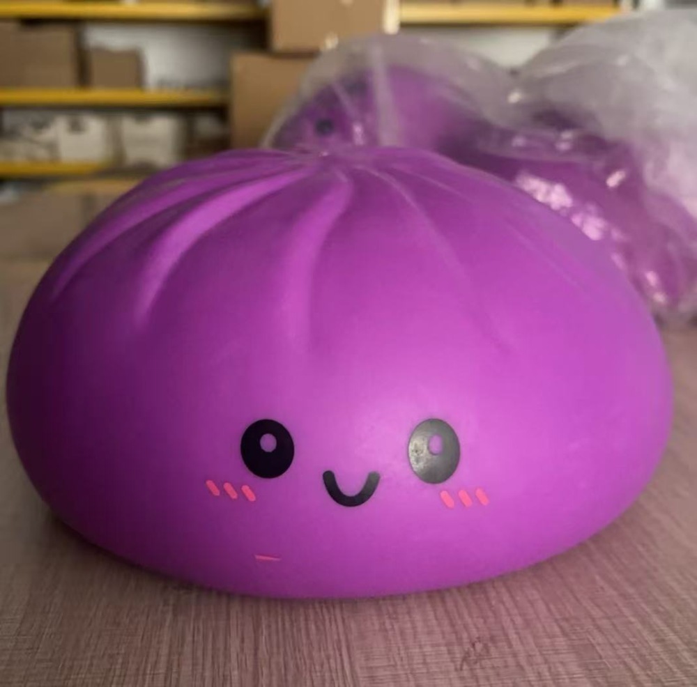 Alwin China RTS New Giant Dumpling Squishy Toy 9cm 15cm 25cm Mixed Color with Basket Hot Sale