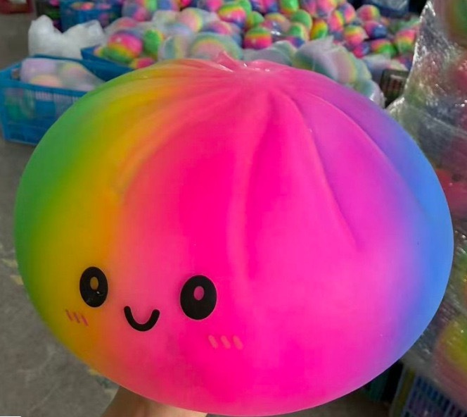 Alwin China RTS New Giant Dumpling Squishy Toy 9cm 15cm 25cm Mixed Color with Basket Hot Sale