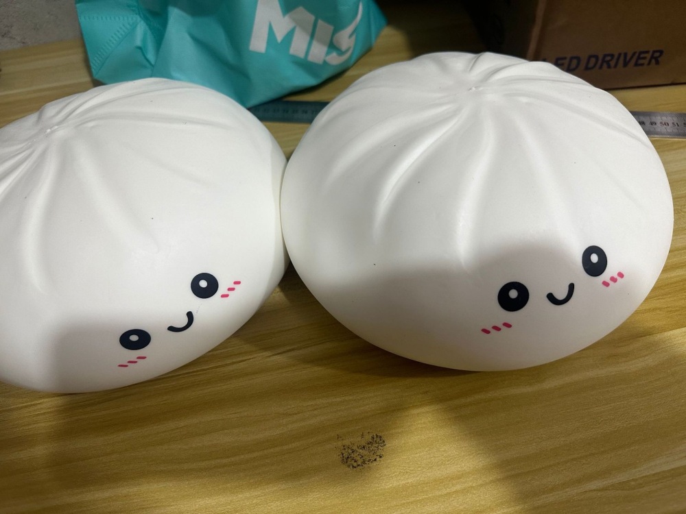 Alwin China RTS New Giant Dumpling Squishy Toy 9cm 15cm 25cm Mixed Color with Basket Hot Sale