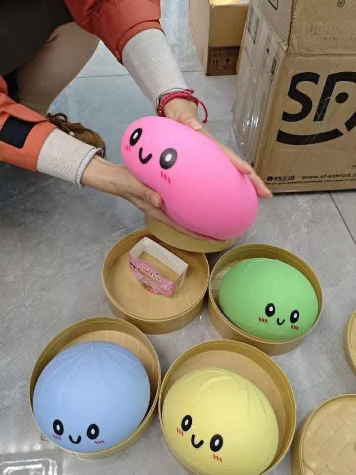 Alwin China RTS New Giant Dumpling Squishy Toy 9cm 15cm 25cm Mixed Color with Basket Hot Sale