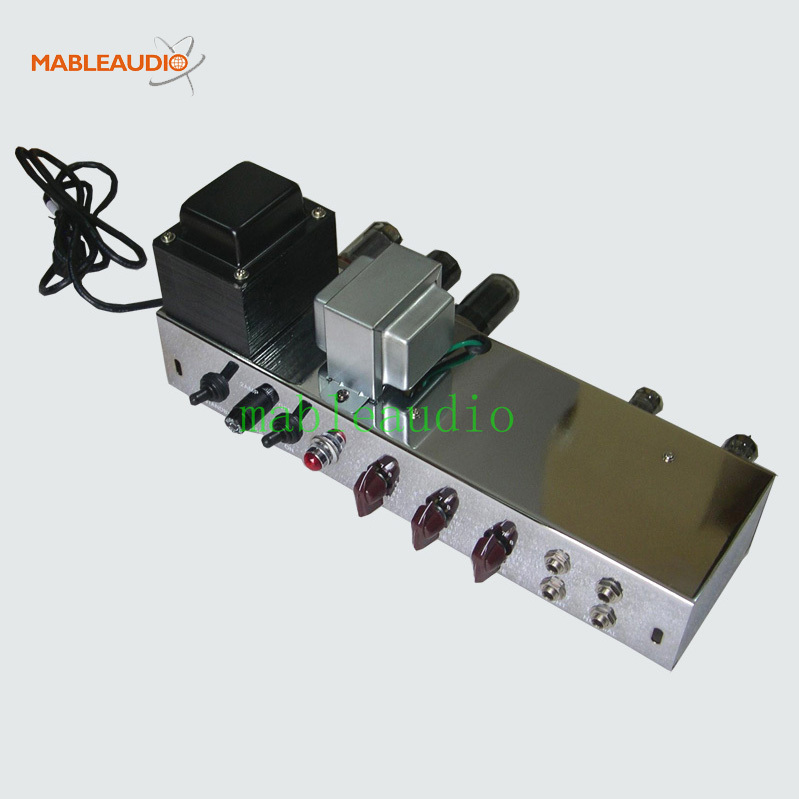 MAGT0004 Tweed Deluxe 5E3 amplifier with cabinet