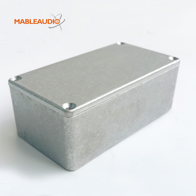 MAGQ0033 1590BS 112x60x42 chassis