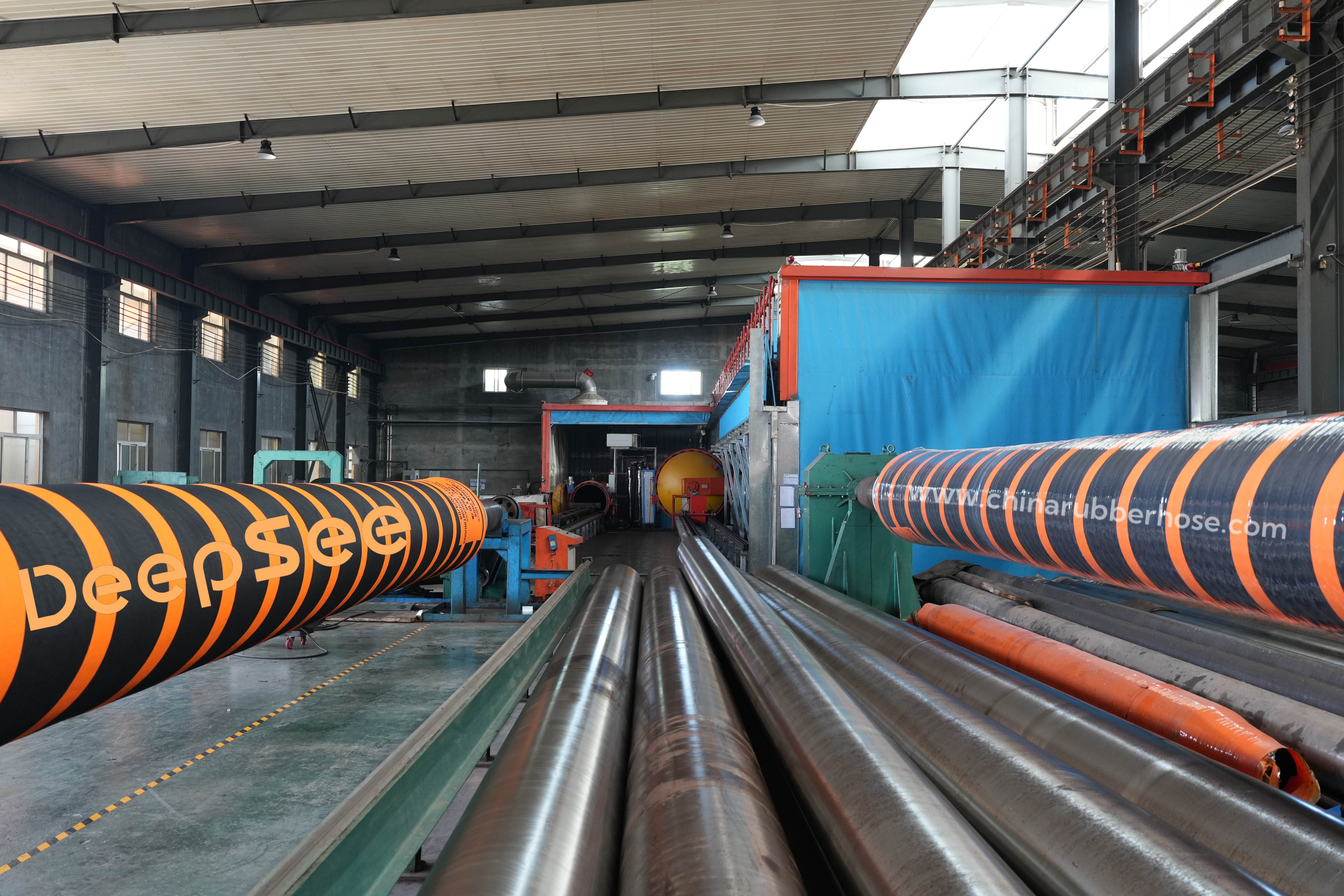 Double carcass floating hose - DeepSee marine hose