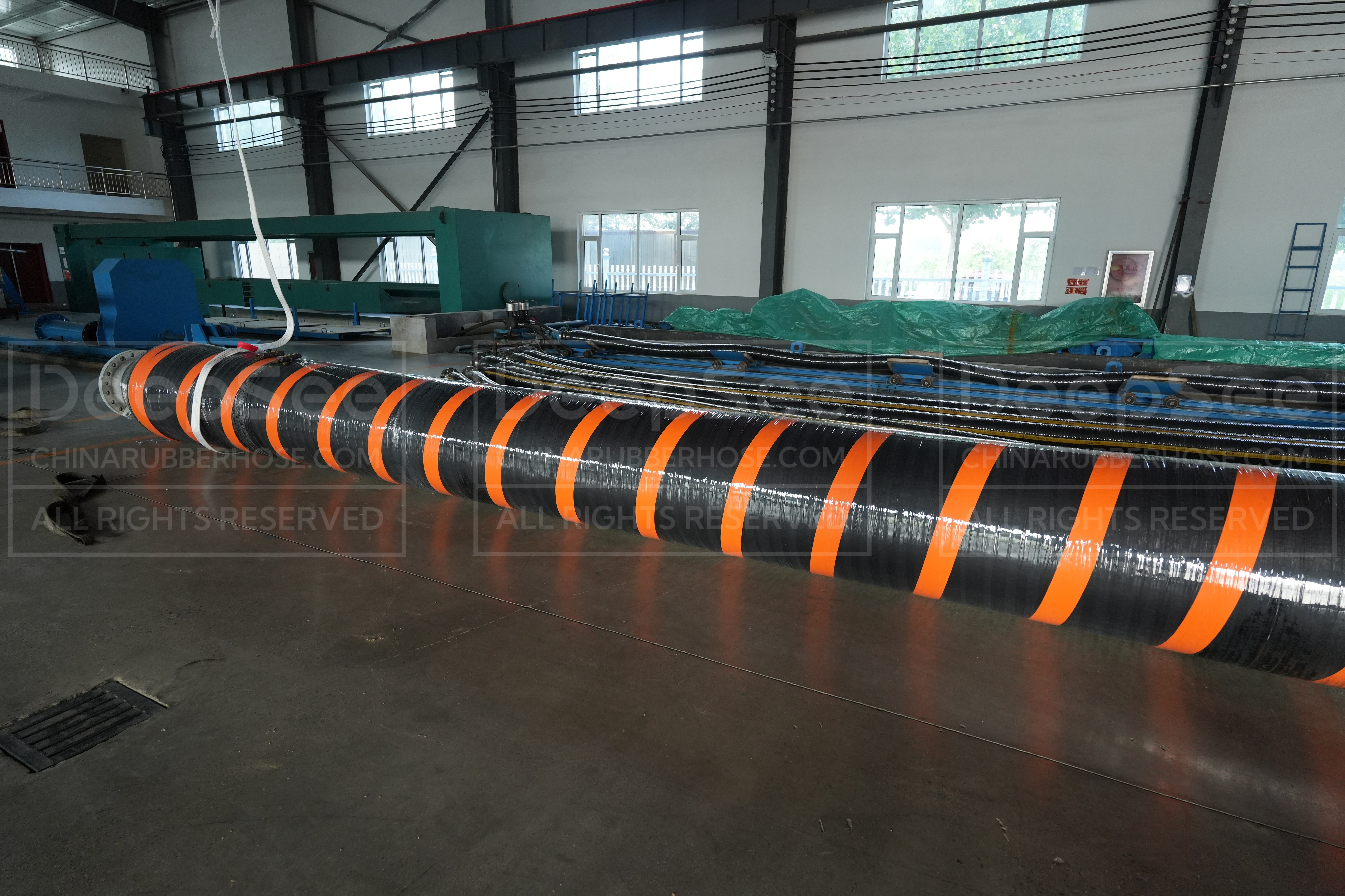DeepSee single carcass floating mainline hose in factory