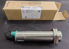 Pepperl+Fuchs Ultrasonic Sensor UC2000-30GM-IUR2-V15