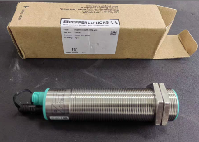 Pepperl+Fuchs Ultrasonic Sensor UC2000-30GM-IUR2-V15