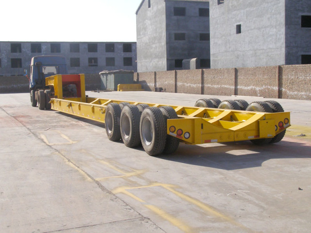 China made hydraulic low bed semi trailer | heavy equipment transport trailers | hydraulic extendable low bed trailer | steer machinery semi trailer