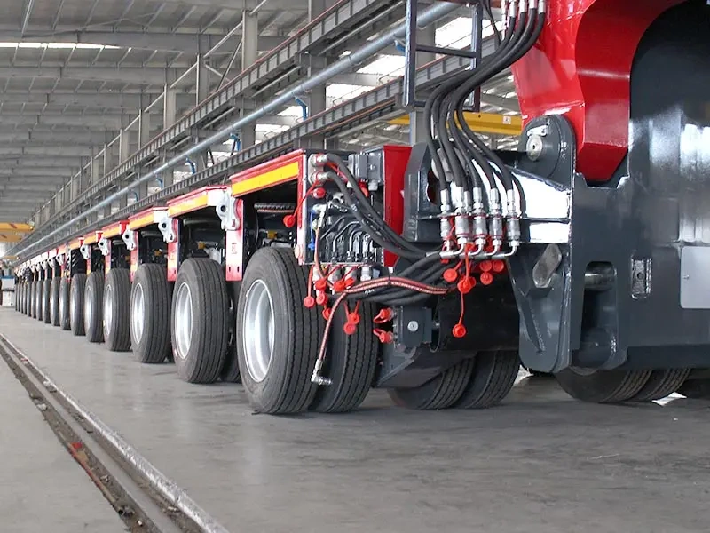 Goldhofer hydraulic modular trailer platform and axle detail