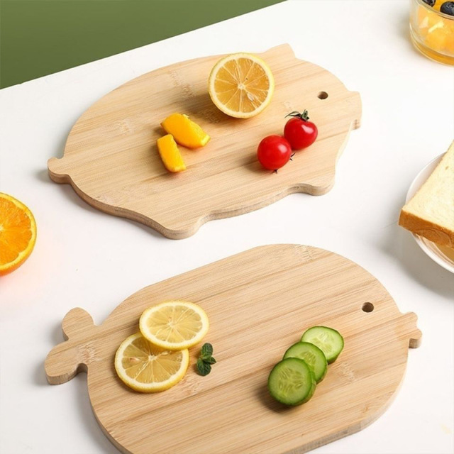 Bamboo Pig Shaped Bamboo Wood Cutting Board