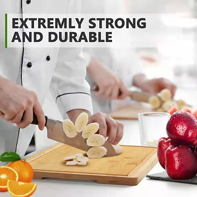 Bamboo chopping board with handle and juice groove