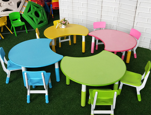 Adjustable kindergarten kids tables and chairs