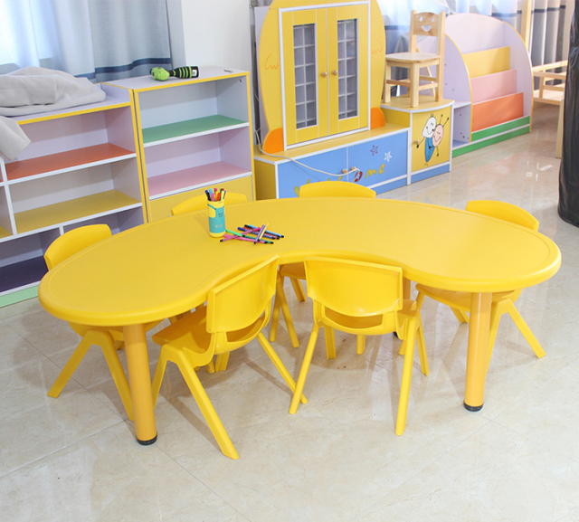 Plastic Kids Table And Chair Set