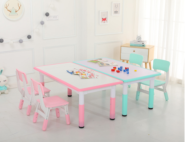 Kindergarten learning game table and chairs