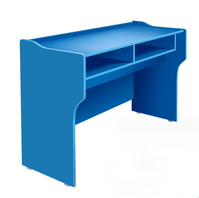 primary school classroom teacher table
