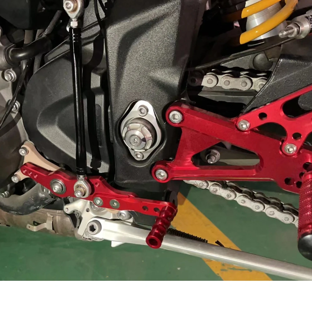 For Triumph Street Triple 765 R S RS 765RS 2017 2018 2019 2020 2021 2022 Motorcycle Rearset Rear Set Footpeg Footrest Foot Pedal