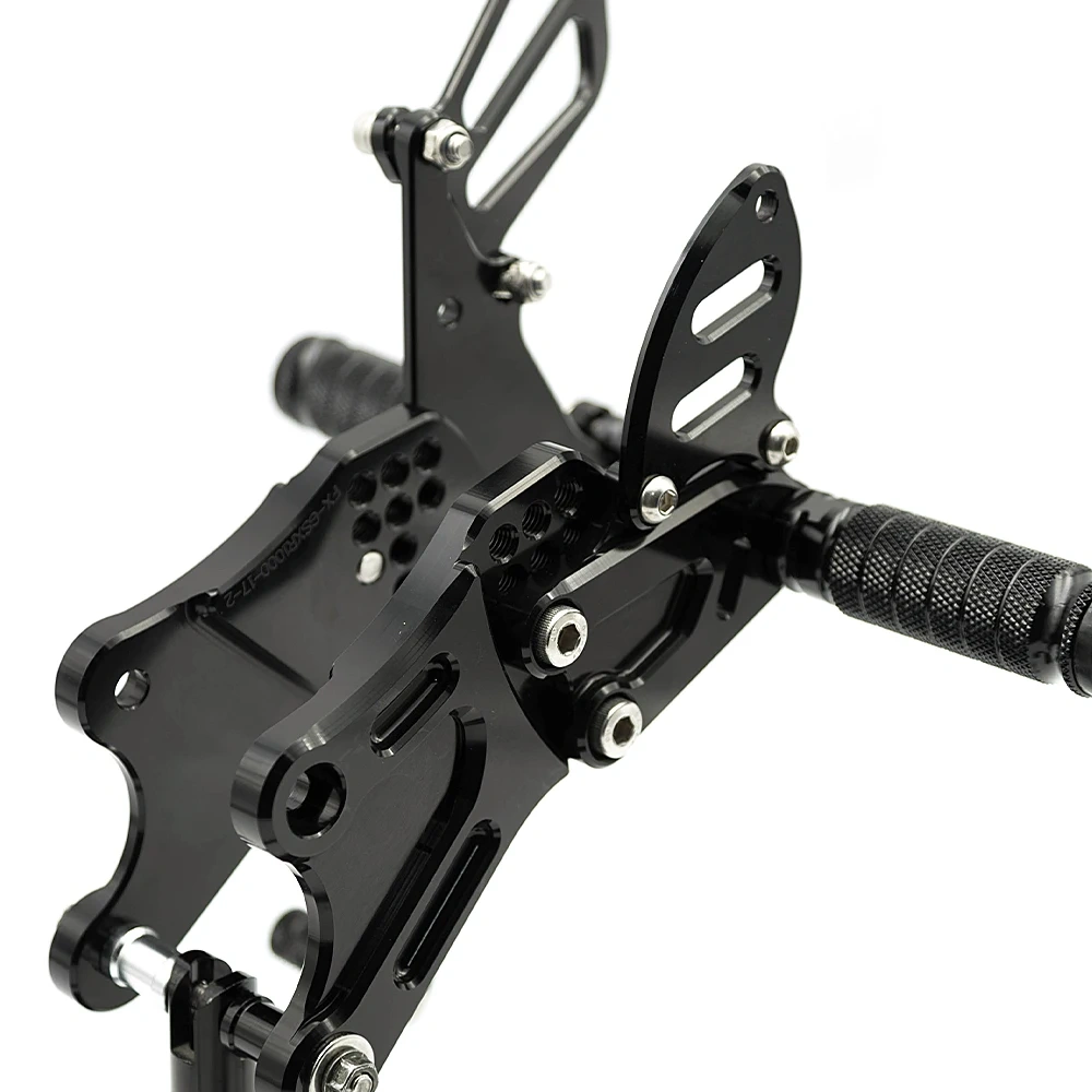 For Suzuki GSXR1000 GSX-R1000 GSXR 1000 2017 2018 2019-2023 Motorcycle Adjustable Racing Footpeg Rearset Footrest Rear Set Foot