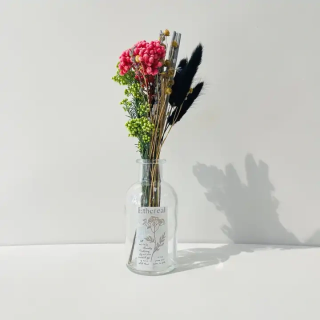 Different matches can be freely combined with your favorite style 100% dried natural flowers for Reed Diffuser